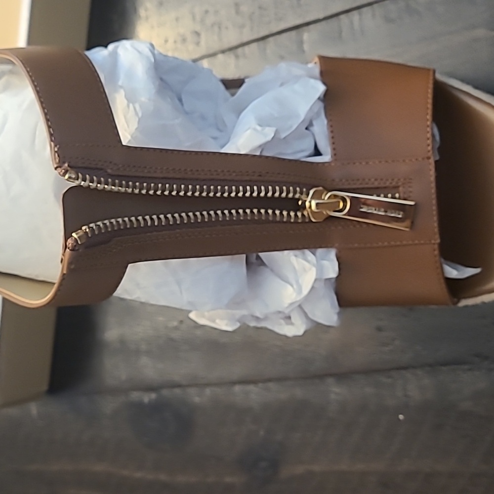 Michael Kors Luggage Berkley Mid Wedge - Picture 6 of 6